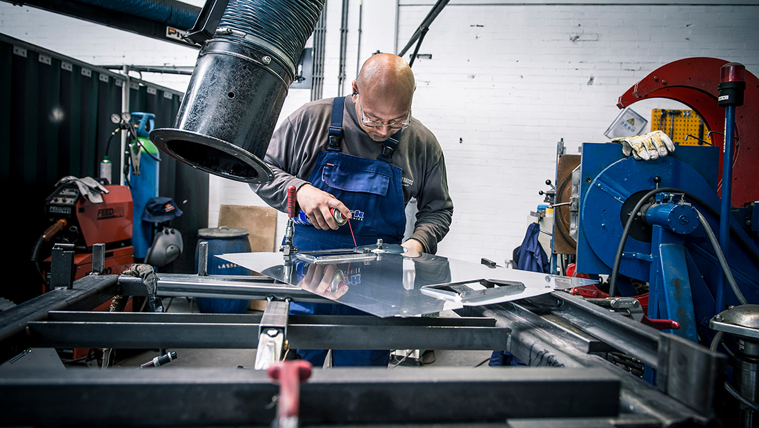 Mark entwickelt und fertigt alle Produkte im eigenen Haus, so dass Sie ein solides Produkt kaufen, wo Qualität an erster Stelle steht.