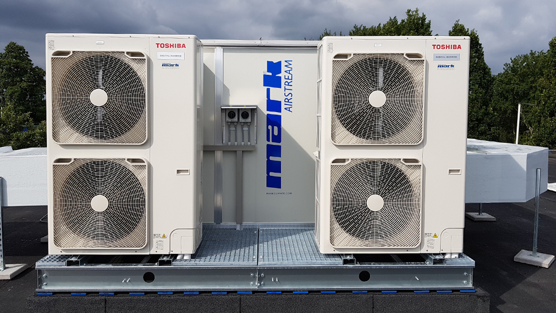 Unser MARK AIRSTREAM ist ein hoch energieeffizientes Lüftungsgerät mit Wärmerückgewinnung, gemäß Eurovent und RLT-01 Richtlinie zertifiziert und entspricht der Energieeffizienzklasse A+ und in Anlehnung den Vorgaben der VDI 6022.